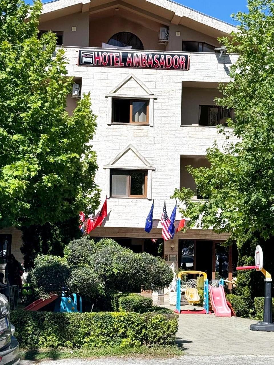 Hotel Ambasador Garden Lezhë Esterno foto